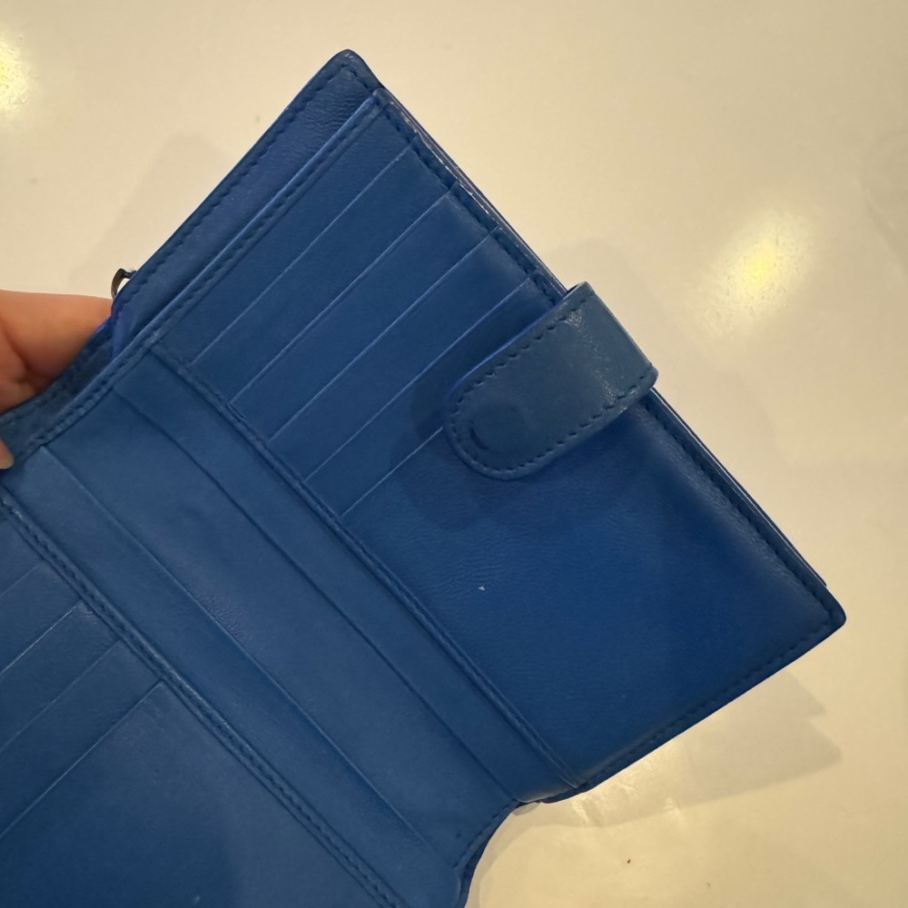 Bottega Veneta Blue Intrecciato Leather Wallet - Picture 6 of 9